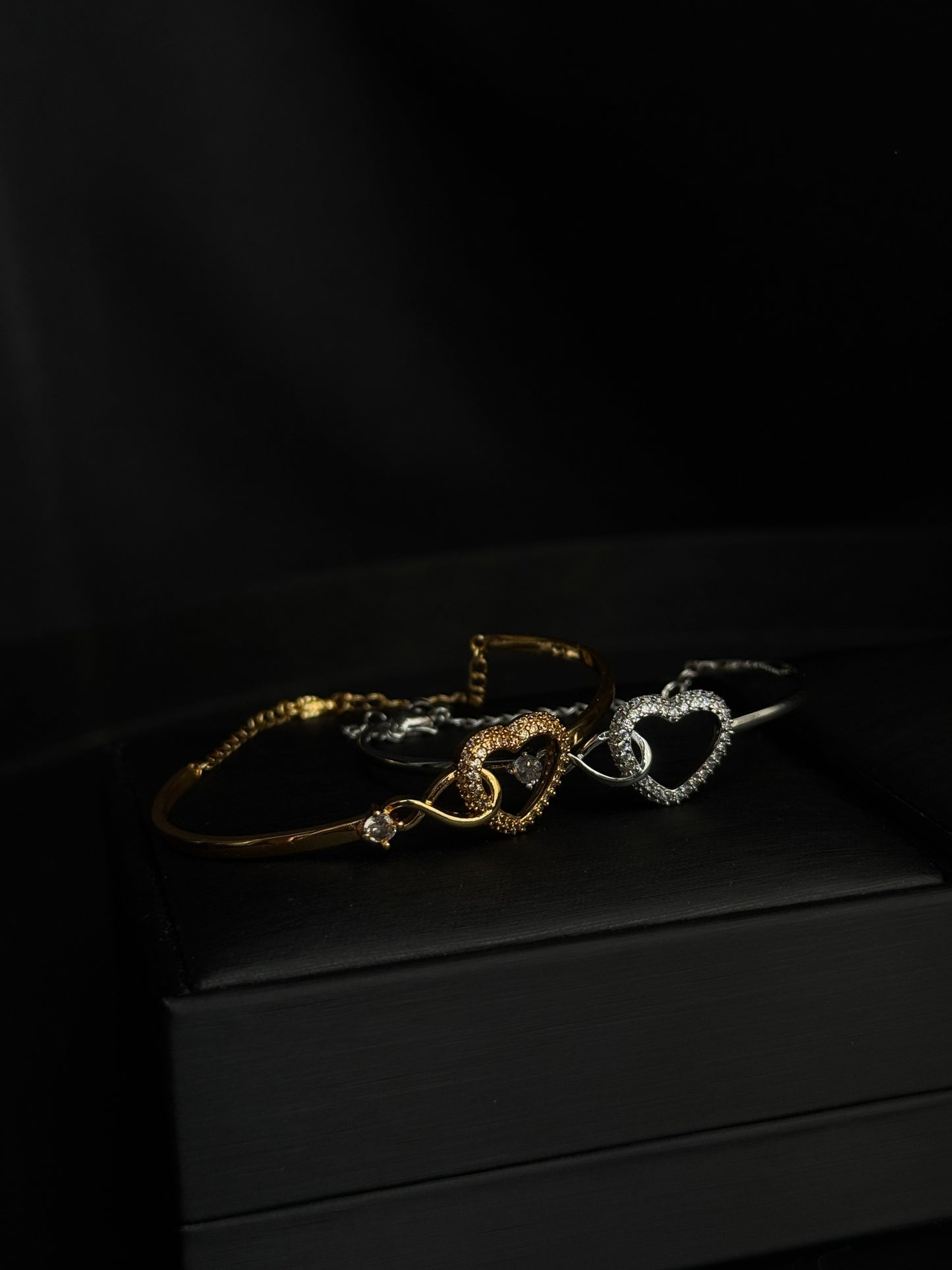 Złota bransoletka z sercem – pozłacana 18K złotem, elegancki prezent + kartka z wyznaniem