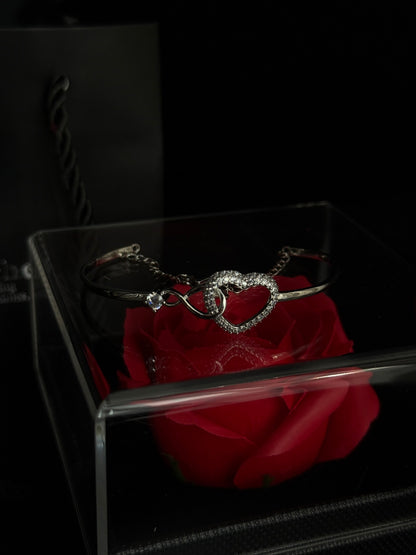 Komplet biżuterii w pudełku prezentowym – mydlana róża, srebrny naszyjnik, srebrna bransoletka + GRATIS